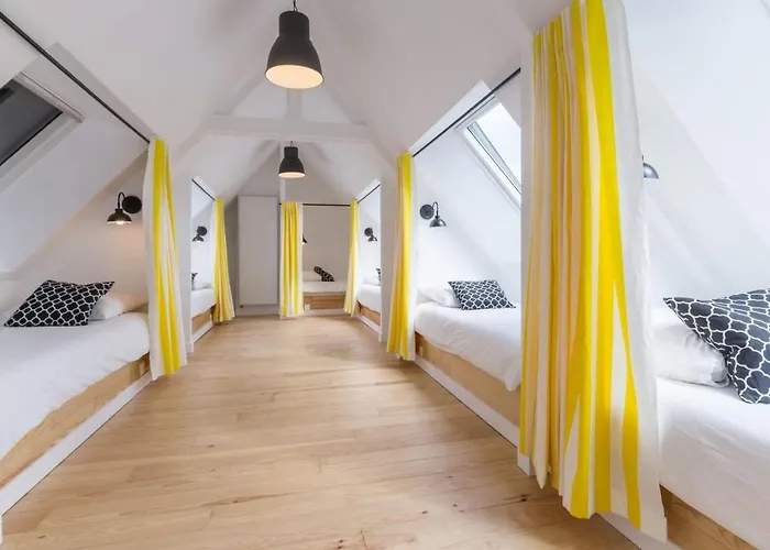 Au Jardin De Capucine